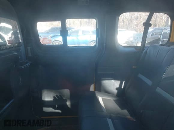 ✅ 2014 Nissan NV200 • VIN: 3N8CM0JT4EK690432 • Lot: 43721808. Listed on IAAI with 217,642 mi. Free auction sales archive from the USA and detailed vehicle history report at DreamBid. Image 8.