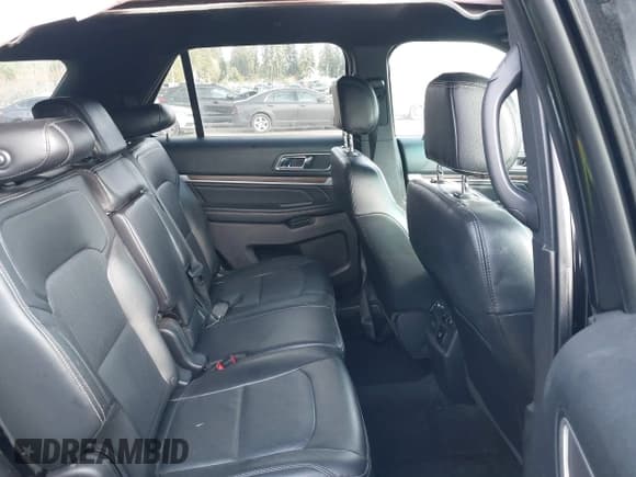 ✅ 2016 Ford Explorer Limited • VIN: 1FM5K8F86GGC09137 • Lot: 41752934. Wystawiony na IAAI z przebiegiem 81 770 mil. Bezpłatny archiwum sprzedaży aukcyjnych z USA i szczegółowy raport historii pojazdu na DreamBid. Zdjęcie 8.