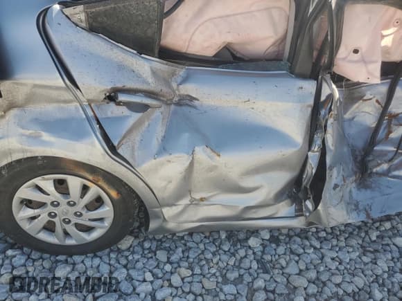 ✅ 2017 Hyundai Elantra SE • VIN: 5NPD74LF4HH079305 • Lot: 84813915. Listed on Copart with Not provided. Free auction sales archive from the USA and detailed vehicle history report at DreamBid. Image 10.