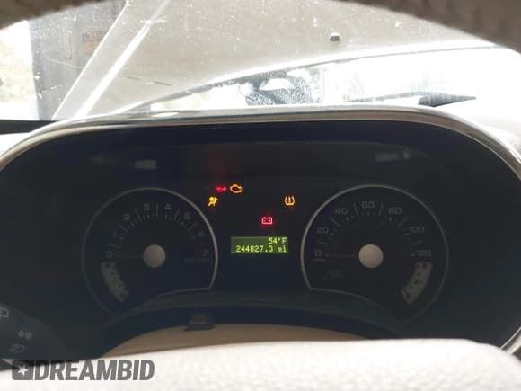 ✅ 2008 Ford Explorer XLT • VIN: 1FMEU73E08UB34906 • Lot: 43551432. Wystawiony na IAAI z przebiegiem 244 827 mil. Bezpłatny archiwum sprzedaży aukcyjnych z USA i szczegółowy raport historii pojazdu na DreamBid. Zdjęcie 7.