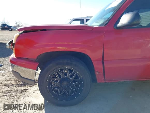 ✅ 2005 Chevrolet Silverado 1500 LT • VIN: 2GCEC13T551394874 • Лот: 43675523. Опубликован ранее на IAAI с пробегом 251 276 миль. Бесплатный доступ к архиву аукционных продаж из США и подробный отчёт об истории автомобиля на DreamBid. Изображение 18.