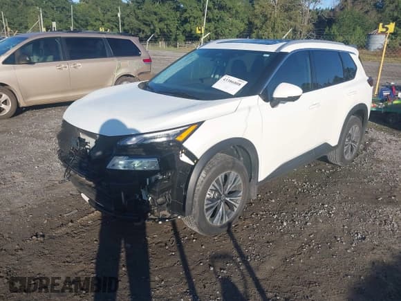 ✅ 2021 Nissan Rogue SV • VIN: 5N1AT3BA4MC849499 • Lot: 43386808. Wystawiony na IAAI z przebiegiem 10 803 mil. Bezpłatny archiwum sprzedaży aukcyjnych z USA i szczegółowy raport historii pojazdu na DreamBid. Zdjęcie 18.