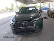 ✅ 2023 Toyota Corolla Cross XLE • VIN: 7MUDAAAGXPV063698 • Lot: 42181158. Wystawiony na IAAI z przebiegiem 22 983 mil. Bezpłatny archiwum sprzedaży aukcyjnych z USA i szczegółowy raport historii pojazdu na DreamBid. Zdjęcie 12.