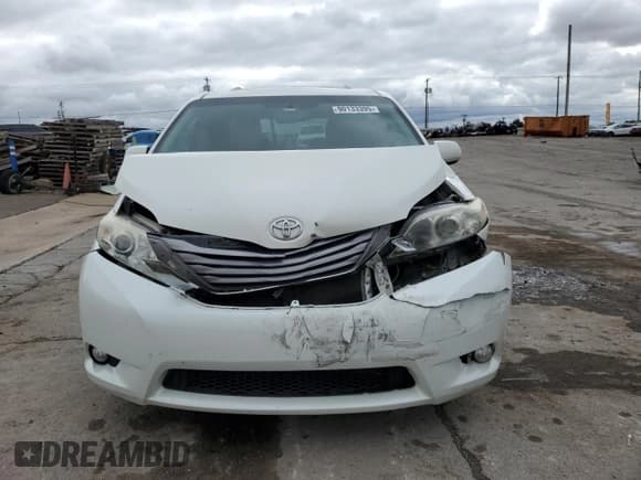 ✅ 2017 Toyota Sienna XLE Auto Access Seat • VIN: 5TDYZ3DCXHS811117 • Lot: 90133395. Listed on Copart with 159,577 mi. Free auction sales archive from the USA and detailed vehicle history report at DreamBid. Image 5.