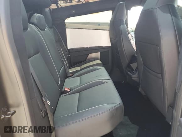 ✅ 2024 Tesla Cybertruck • VIN: 7G2CEHED5RA004336 • Lot: 61506604. Wystawiony na Copart z przebiegiem 4 743 mil. Bezpłatny archiwum sprzedaży aukcyjnych z USA i szczegółowy raport historii pojazdu na DreamBid. Zdjęcie 10.