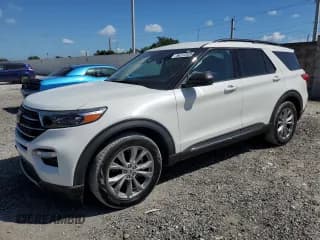 ✅ 2023 Ford Explorer XLT • VIN: 1FMSK7DH4PGB32963 • Lot: 84272525. Wystawiony na Copart z przebiegiem 18 793 mil. Bezpłatny archiwum sprzedaży aukcyjnych z USA i szczegółowy raport historii pojazdu na DreamBid. Zdjęcie 1.