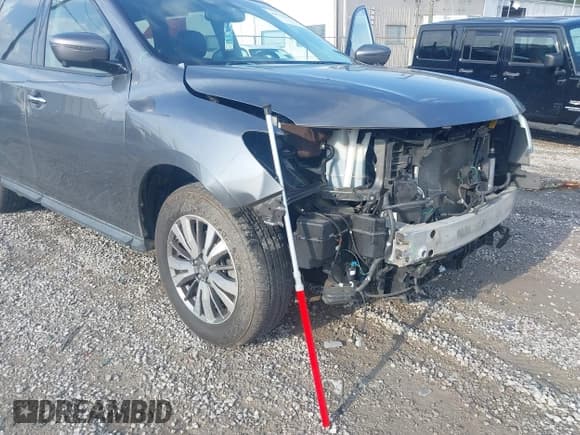 ✅ 2018 Nissan Pathfinder SL • VIN: 5N1DR2MM5JC620323 • Лот: 42579417. Опубликован ранее на IAAI с пробегом 104 623 миль. Бесплатный доступ к архиву аукционных продаж из США и подробный отчёт об истории автомобиля на DreamBid. Изображение 19.