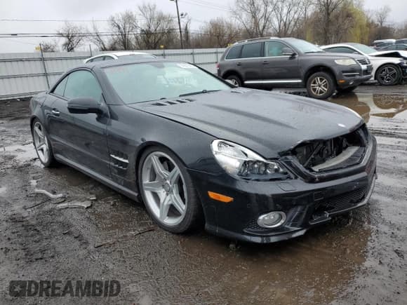✅ 2011 Mercedes-Benz SL 550 • VIN: WDBSK7BA8BF165312 • Lot: 51907465. Listed on Copart with 32,057 mi. Free auction sales archive from the USA and detailed vehicle history report at DreamBid. Image 4.