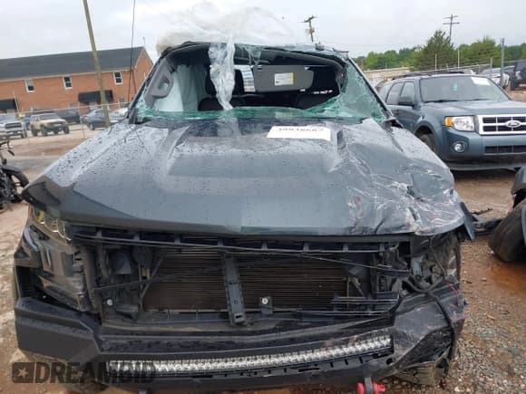 ✅ 2020 Chevrolet Silverado 1500 LT Trail Boss • VIN: 3GCPYFED3LG412791 • Lot: 39938687. Listed on IAAI with 100,302 mi. Free auction sales archive from the USA and detailed vehicle history report at DreamBid. Image 11.