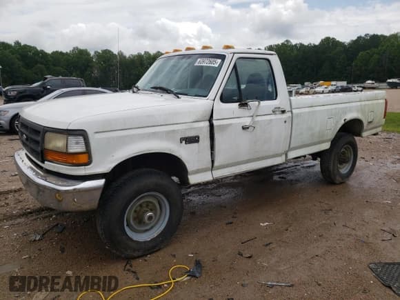 ✅ 1996 Ford F-250 • VIN: 1FTHF26HXTLA46982 • Lot: 63972605. Listed on Copart with 143,988 mi. Free auction sales archive from the USA and detailed vehicle history report at DreamBid. Image 1.