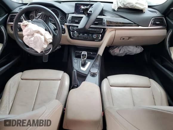 2018 BMW 3 Series 330i xDrive with VIN WBA8D9G57JNU70847, listed as a Copart auction lot 82004405 with 106,746 mi miles and Salvage title. Bid and sale history available at DreamBid. Image 8.