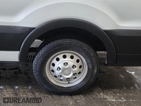 ✅ 2023 Ford Transit Passenger XL • VIN: 1FBAX9CG3PKC04601 • Lot: 42610498. Wystawiony na IAAI z przebiegiem 11 903 mil. Bezpłatny archiwum sprzedaży aukcyjnych z USA i szczegółowy raport historii pojazdu na DreamBid. Zdjęcie 1.