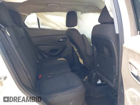 ✅ 2020 Chevrolet Trax LT • VIN: 3GNCJLSBXLL143398 • Lot: 43113837. Wystawiony na IAAI z przebiegiem 100 061 mil. Bezpłatny archiwum sprzedaży aukcyjnych z USA i szczegółowy raport historii pojazdu na DreamBid. Zdjęcie 8.