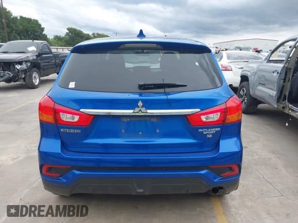 ✅ 2018 Mitsubishi Outlander SE • VIN: JA4AP3AW8JU025351 • Лот: 42453199. Опубликован ранее на IAAI с пробегом 122 188 миль. Бесплатный доступ к архиву аукционных продаж из США и подробный отчёт об истории автомобиля на DreamBid. Изображение 16.