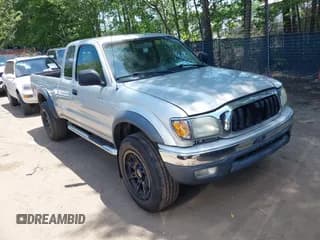 ✅ 2004 Toyota Tacoma • VIN: 5TEWN72N94Z356921 • Lot: 42541585. Wystawiony na IAAI z przebiegiem 215 700 mil. Bezpłatny archiwum sprzedaży aukcyjnych z USA i szczegółowy raport historii pojazdu na DreamBid. Zdjęcie 1.