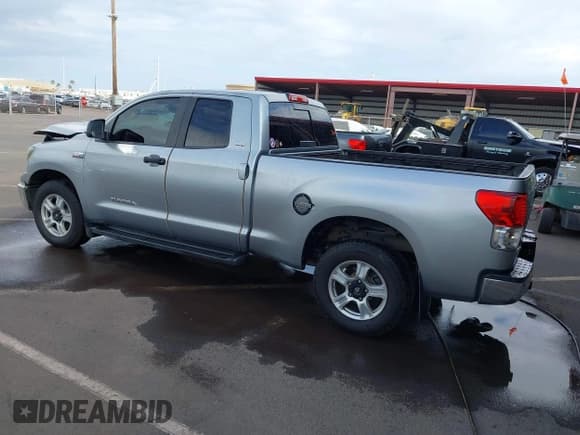 ✅ 2010 Toyota Tundra • VIN: 5TFRY5F10AX095097 • Lot: 42137097. Listed on IAAI with 165,326 mi. Free auction sales archive from the USA and detailed vehicle history report at DreamBid. Image 3.