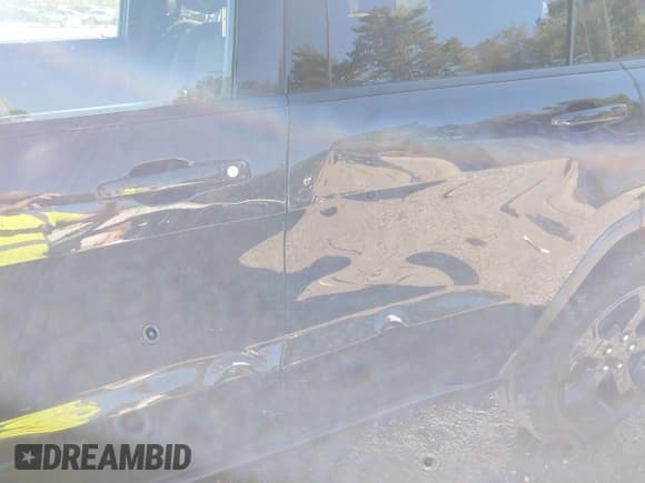 ✅ 2019 Jeep Grand Cherokee Altitude • VIN: 1C4RJFAG6KC786424 • Lot: 43420353. Wystawiony na IAAI z przebiegiem 76 367 mil. Bezpłatny archiwum sprzedaży aukcyjnych z USA i szczegółowy raport historii pojazdu na DreamBid. Zdjęcie 20.