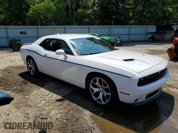 ✅ 2015 Dodge Challenger SXT Plus • VIN: 2C3CDZBG4FH704663 • Lot: 61527094. Wystawiony na Copart z przebiegiem 34 622 mil. Bezpłatny archiwum sprzedaży aukcyjnych z USA i szczegółowy raport historii pojazdu na DreamBid. Zdjęcie 4.