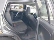 ✅ 2018 Toyota RAV4 XLE • VIN: JTMRFREV2JJ231749 • Лот: 43599708. Опубликован ранее на IAAI с пробегом 103 224 миль. Бесплатный доступ к архиву аукционных продаж из США и подробный отчёт об истории автомобиля на DreamBid. Изображение 8.