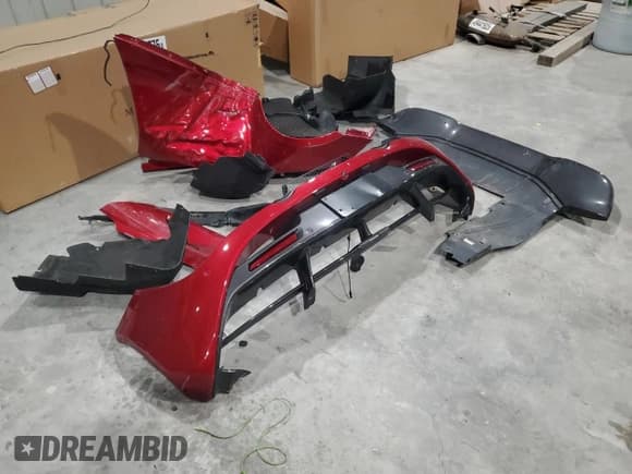 ✅ 2019 McLaren 720S • VIN: SBM14DCA8KW002946 • Lot: 85493655. Wystawiony na Copart z przebiegiem Nie podano. Bezpłatny archiwum sprzedaży aukcyjnych z USA i szczegółowy raport historii pojazdu na DreamBid. Zdjęcie 12.