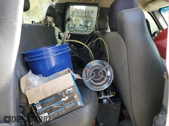 ✅ 2005 Chevrolet Silverado 1500 • VIN: 1GCEC19X05Z150695 • Лот: 78846264. Опубликован ранее на Copart с пробегом Не указан. Бесплатный доступ к архиву аукционных продаж из США и подробный отчёт об истории автомобиля на DreamBid. Изображение 10.