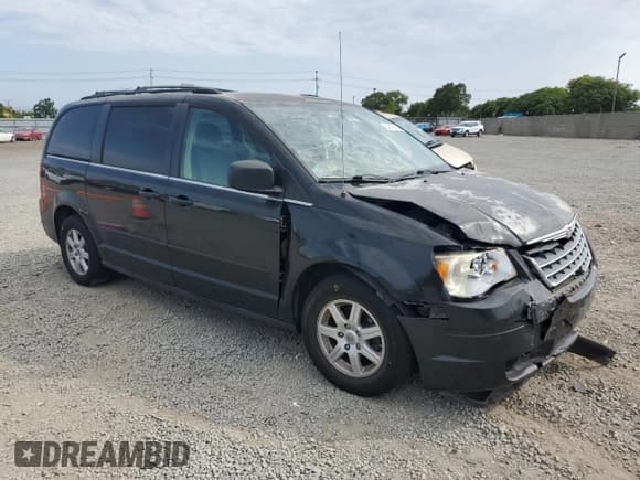 ✅ 2010 Chrysler Town & Country LX • VIN: 2A4RR2D14AR441739 • Lot: 64903955. Wystawiony na Copart z przebiegiem 153 307 mil. Bezpłatny archiwum sprzedaży aukcyjnych z USA i szczegółowy raport historii pojazdu na DreamBid. Zdjęcie 4.