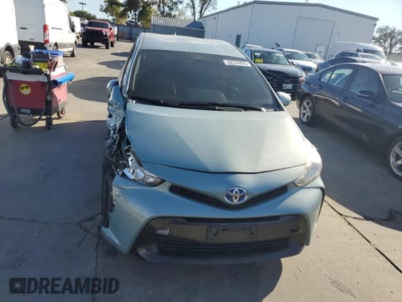 ✅ 2015 Toyota Prius Two • VIN: JTDZN3EU5FJ035738 • Lot: 82232825. Wystawiony na Copart z przebiegiem 134 710 mil. Bezpłatny archiwum sprzedaży aukcyjnych z USA i szczegółowy raport historii pojazdu na DreamBid. Zdjęcie 5.