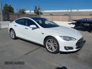 ✅ 2013 Tesla Model S Performance • VIN: 5YJSA1CP8DFP24398 • Lot: 43489205. Wystawiony na IAAI z przebiegiem 93 304 mil. Bezpłatny archiwum sprzedaży aukcyjnych z USA i szczegółowy raport historii pojazdu na DreamBid. Zdjęcie 1.