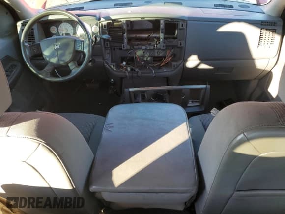 ✅ 2007 Dodge 1500 SLT • VIN: 1D7HU18237S231806 • Lot: 79655054. Wystawiony na Copart z przebiegiem 229 740 mil. Bezpłatny archiwum sprzedaży aukcyjnych z USA i szczegółowy raport historii pojazdu na DreamBid. Zdjęcie 8.