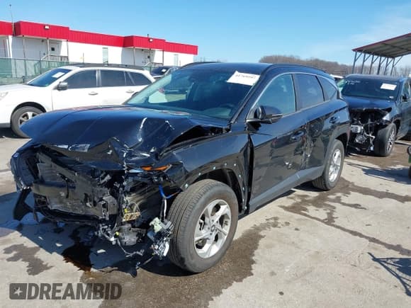 ✅ 2022 Hyundai Tucson Preferred • VIN: KM8JBCAE7NU065076 • Lot: 41769597. Wystawiony na IAAI z przebiegiem 20 813 mil. Bezpłatny archiwum sprzedaży aukcyjnych z USA i szczegółowy raport historii pojazdu na DreamBid. Zdjęcie 2.