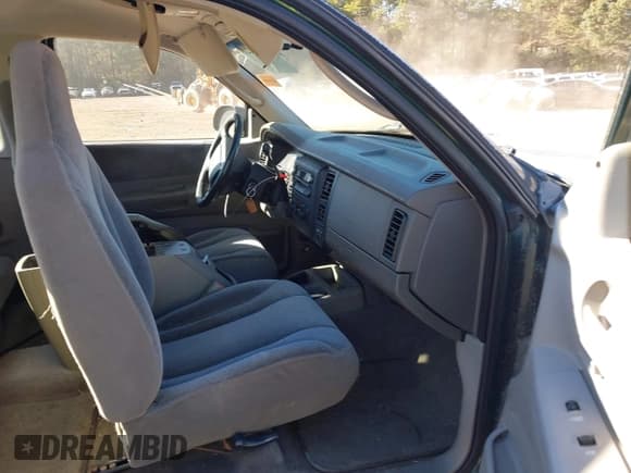 ✅ 2002 Dodge Dakota SLT • VIN: 1B7GG42NX2S657678 • Lot: 43652421. Wystawiony na IAAI z przebiegiem 201 992 mil. Bezpłatny archiwum sprzedaży aukcyjnych z USA i szczegółowy raport historii pojazdu na DreamBid. Zdjęcie 5.