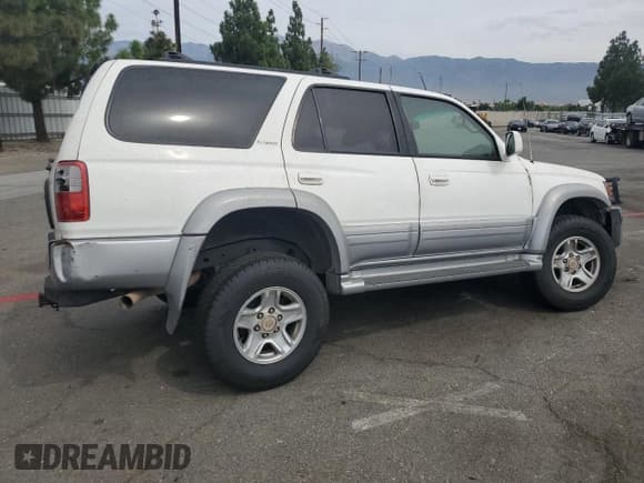 ✅ 1999 Toyota 4Runner Limited • VIN: JT3GN87R8X0116581 • Lot: 70768655. Listed on Copart with Not provided. Free auction sales archive from the USA and detailed vehicle history report at DreamBid. Image 3.