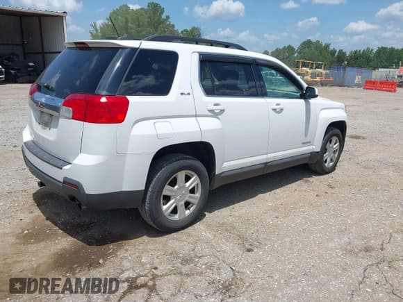 ✅ 2015 GMC Terrain SLE • VIN: 2GKFLRE30F6183266 • Lot: 42791293. Wystawiony na IAAI z przebiegiem 178 465 mil. Bezpłatny archiwum sprzedaży aukcyjnych z USA i szczegółowy raport historii pojazdu na DreamBid. Zdjęcie 4.