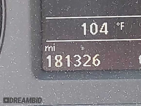 ✅ 2013 Volkswagen Passat SE • VIN: 1VWBP7A30DC144719 • Лот: 42174524. Опубликован ранее на IAAI с пробегом 181 326 миль. Бесплатный доступ к архиву аукционных продаж из США и подробный отчёт об истории автомобиля на DreamBid. Изображение 7.