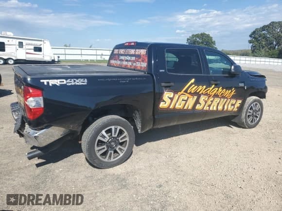 ✅ 2017 Toyota Tundra SR5 • VIN: 5TFDY5F10HX641630 • Лот: 70111675. Опубликован ранее на Copart с пробегом 99 998 миль. Бесплатный доступ к архиву аукционных продаж из США и подробный отчёт об истории автомобиля на DreamBid. Изображение 3.