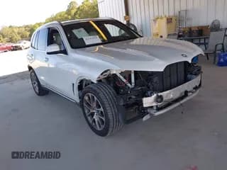 ✅ 2019 BMW X5 xDrive40i • VIN: 5UXCR6C59KLL21046 • Lot: 43353523. Wystawiony na IAAI z przebiegiem 91 785 mil. Bezpłatny archiwum sprzedaży aukcyjnych z USA i szczegółowy raport historii pojazdu na DreamBid. Zdjęcie 1.