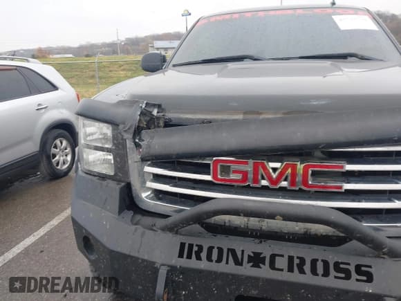 ✅ 2013 GMC Sierra 1500 SLT • VIN: 3GTP2WE72DG154762 • Лот: 43739738. Опубликован ранее на IAAI с пробегом 200 089 миль. Бесплатный доступ к архиву аукционных продаж из США и подробный отчёт об истории автомобиля на DreamBid. Изображение 6.