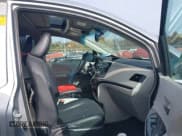 ✅ 2013 Toyota Sienna SE • VIN: 5TDXK3DC2DS373011 • Лот: 43587011. Опубликован ранее на IAAI с пробегом 179 462 миль. Бесплатный доступ к архиву аукционных продаж из США и подробный отчёт об истории автомобиля на DreamBid. Изображение 5.