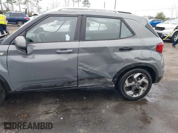 ✅ 2023 Hyundai Venue SEL • VIN: KMHRC8A33PU230376 • Lot: 41169505. Listed on IAAI with 21,702 mi. Free auction sales archive from the USA and detailed vehicle history report at DreamBid. Image 6.
