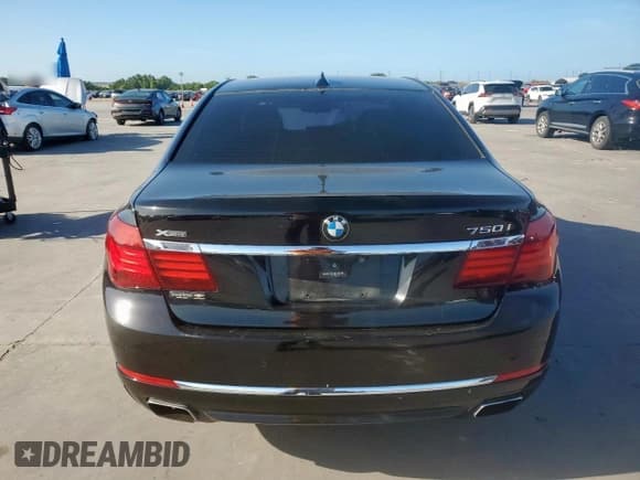 ✅ 2015 BMW 7 Series 750i xDrive • VIN: WBAYB6C50FD965723 • Lot: 62612605. Listed on Copart with 158,893 mi. Free auction sales archive from the USA and detailed vehicle history report at DreamBid. Image 6.