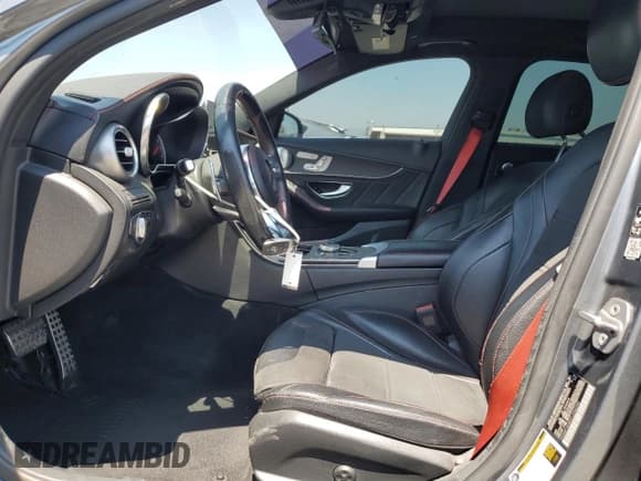 ✅ 2019 Mercedes-Benz C 43 AMG • VIN: 55SWF6EBXKU294290 • Lot: 65159015. Wystawiony na Copart z przebiegiem 98 131 mil. Bezpłatny archiwum sprzedaży aukcyjnych z USA i szczegółowy raport historii pojazdu na DreamBid. Zdjęcie 7.