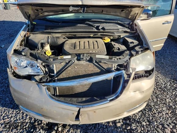 ✅ 2014 Chrysler Town & Country Touring L • VIN: 2C4RC1CG4ER336535 • Лот: 82711445. Опубликован ранее на Copart с пробегом 222 504 миль. Бесплатный доступ к архиву аукционных продаж из США и подробный отчёт об истории автомобиля на DreamBid. Изображение 12.