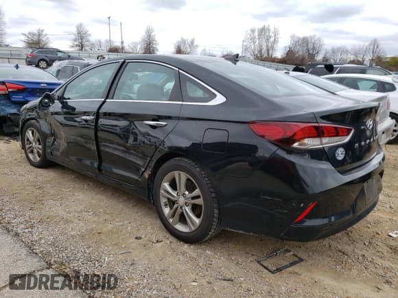 ✅ 2018 Hyundai Sonata Limited • VIN: 5NPE34AF0JH617801 • Лот: 35948183. Опубликован ранее на Copart с пробегом 105 492 миль. Бесплатный доступ к архиву аукционных продаж из США и подробный отчёт об истории автомобиля на DreamBid. Изображение 2.
