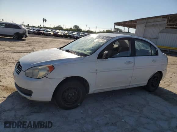 2006 Hyundai Accent GLS z VIN KMHCN46C36U009585, wystawiony jako Copart lot #74067284 z przebiegiem 140 696 mil mil oraz Nie do naprawy • Non repairable. Historia ofert i sprzedaży dostępna na DreamBid. Obrazek 1.