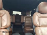 ✅ 2023 Lincoln Navigator Reserve • VIN: 5LMJJ3LG6PEL06444 • Lot: 90075165. Wystawiony na Copart z przebiegiem 66 720 mil. Bezpłatny archiwum sprzedaży aukcyjnych z USA i szczegółowy raport historii pojazdu na DreamBid. Zdjęcie 10.