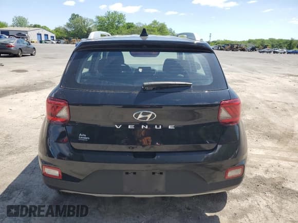 ✅ 2022 Hyundai Venue Limited • VIN: KMHRC8A33NU166014 • Lot: 57555075. Listed on Copart with 32,851 mi. Free auction sales archive from the USA and detailed vehicle history report at DreamBid. Image 6.