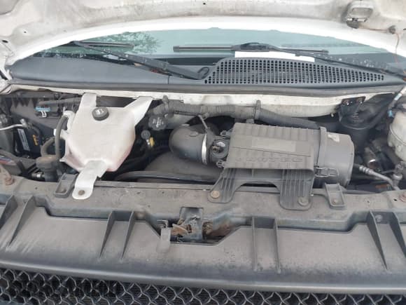 ✅ 2014 Chevrolet Express Cargo • VIN: 1GCSGAFX4E1163198 • Lot: 42931630. Listed on IAAI with 247,808 mi. Free auction sales archive from the USA and detailed vehicle history report at DreamBid. Image 10.