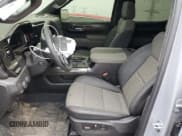 ✅ 2025 Chevrolet Silverado 1500 • VIN: 3GCUKHE81SG131512 • Лот: 53326985. Опубликован ранее на Copart с пробегом 2 852 миль. Бесплатный доступ к архиву аукционных продаж из США и подробный отчёт об истории автомобиля на DreamBid. Изображение 7.