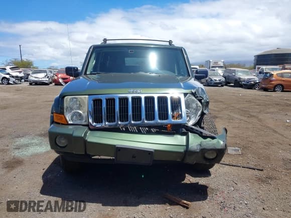 ✅ 2006 Jeep Commander Limited • VIN: 1J8HH58N86C357645 • Lot: 43176582. Wystawiony na IAAI z przebiegiem 52 078 mil. Bezpłatny archiwum sprzedaży aukcyjnych z USA i szczegółowy raport historii pojazdu na DreamBid. Zdjęcie 12.