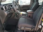 ✅ 2022 Jeep Wrangler Unlimited Willys Sport • VIN: 1C4HJXDM8NW276565 • Lot: 49680384. Wystawiony na Copart z przebiegiem Nie podano. Bezpłatny archiwum sprzedaży aukcyjnych z USA i szczegółowy raport historii pojazdu na DreamBid. Zdjęcie 7.